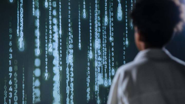 Google ने खास तौर पर साल 2029 का जिक्र किया है क्योंकि कंपनी का लक्ष्य है कि उस समय तक वह एक ऐसा क्वांटम कंप्यूटर बना ले जो व्यावसायिक रूप से उपयोगी हो और बहुत कम गलतियां करें. रिपोर्ट्स के अनुसार, Google का लक्ष्य लगभग 10 लाख फिजिकल क्यूबिट्स वाला सिस्टम तैयार करना है. अगर यह तकनीक सफल हो जाती है, तो अन्य देश और कंपनियां भी तेजी से इसी दिशा में आगे बढ़ेंगी, और यहीं से साइबर सुरक्षा का असली खतरा शुरू हो सकता है.