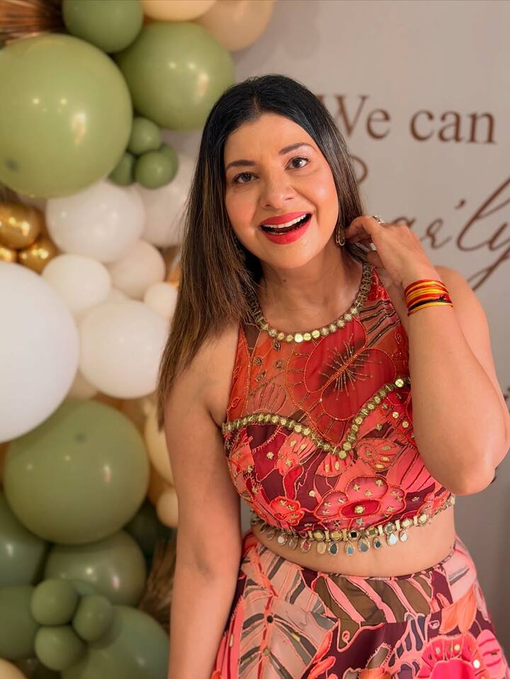 TV Star Sambhavna Seth: टीव्ही आणि भोजपूरी इंडस्ट्रीतील (Actress) प्रसिद्ध अभिनेत्री संभावना सेठच्या (Sambhavna Seth) घरी नव्या पाहुण्याचं आगमन झालं आहे. अभिनेत्रीला जुळी मुलं झाली आहेत.