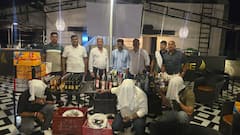 बेकायदेशीररीत्या सुरू असलेल्या बारवर उत्पादन शुल्कची मोठी कारवाई; लाखो रुपयांचा मद्यसाठा जप्त, तिघांना अटक