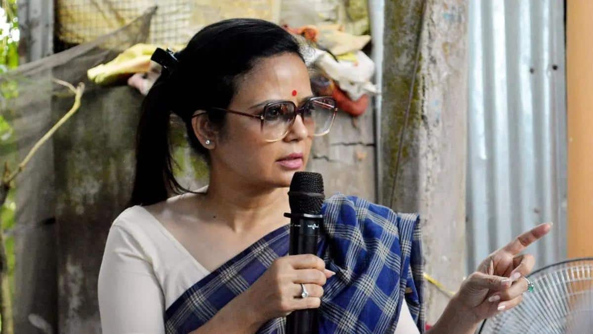 TMC में अब महासंग्राम! महुआ मोइत्रा का बागियों पर तगड़ा हमला, बोलीं- 'ममता बनर्जी के नाम पर...'