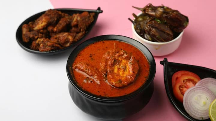 इसके विपरीत, जैन धर्म और सिख धर्म में मांस के सेवन को लेकर काफी कड़े नियम और धार्मिक प्रतिबंध मौजूद हैं. यही वजह है कि जैन और सिख समुदायों में शाकाहारी लोगों का अनुपात सबसे ज्यादा पाया जाता है, जहां जीव हत्या को पूरी तरह वर्जित माना गया है.