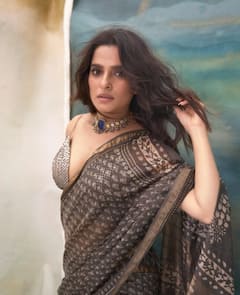 Priya Bapat On Lesbian Itimate Scene: मराठमोळ्या प्रिया बापटचा 'तो' लेस्बियन इंटिमेट सीन, सोशल मीडियावर VIRAL; वडील म्हणालेले...