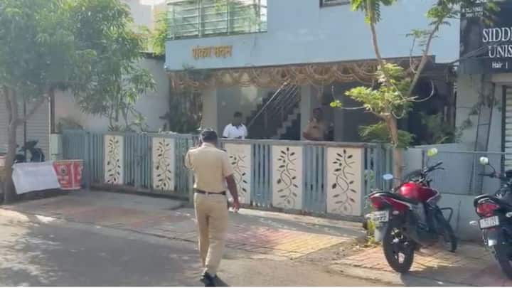 त्याला समजून सांगण्याचा प्रयत्न केला होता. पण एखाद्या व्यक्तीने जर काही निश्चय केला तर त्याला काही समजून सांगणे कठीण होते. पण मला खात्री आहे की, तो कायद्याचे कुठलेही उल्लंघन करणार नाही.”