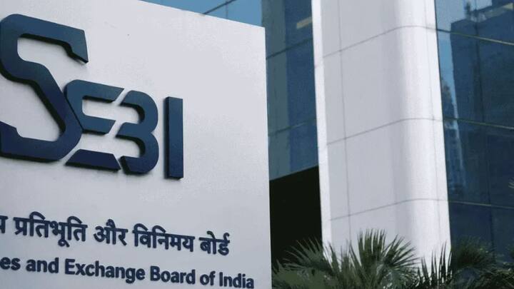 SEBI-র নির্দেশের পর LIC-র শেয়ারেও পতন হয়। LIC-তেই সাধারণ মানুষ সঞ্চয় করেন। তাঁদের ভবিষ্যৎ নিয়ে উদ্বেগ দেখা দিয়েছে।