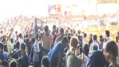 Abhijit Dipke : अमेरिकेतून अभिजीत दीपके भारतात; स्वागतासाठी जनसागर लोटला; आईवडील अज्ञातस्थळी तर छत्रपती संभाजीनगरमधील घरी शुकशुकाट, पोलिसांचा पहारा अन्...