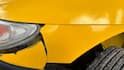 Car Insurance Tips: इंश्योरेंस क्लेम करते हुए न छुपाएं ये 5 बातें, वरना सर्विस सेंटर में ही खड़ी रह जाएगी आपकी कार