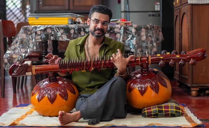 Athiradi 2026 OTT Release Date: 'అతిరడి' డిజిటల్ స్ట్రీమింగ్ హక్కులను సోనీ లివ్ (Sony LIV) ఓటీటీ సొంతం చేసుకుంది. జూన్ 19 నుంచి స్ట్రీమింగ్ కానుంది. (Image Courtesy: ibasiljoseph / Instagram)