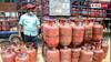 LPG Price Hike : 'ਹਰ ਸਿਲੰਡਰ 'ਤੇ ਕਰੀਬ 700 ਰੁਪਏ ਦਾ ਨੁਕਸਾਨ', ਘਰੇਲੂ ਗੈਸ ਮਹਿੰਗੀ ਹੋਣ 'ਤੇ ਕੇਂਦਰ ਸਰਕਾਰ ਦਾ ਬਿਆਨ