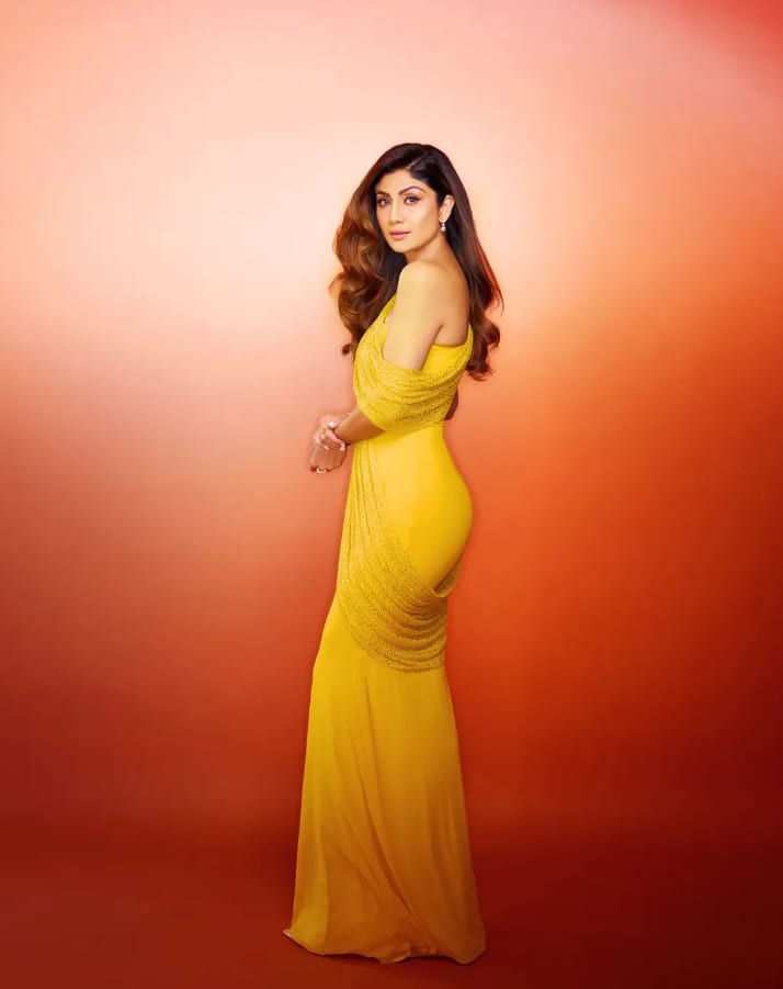 Shilpa Shetty Birthday: करोड़ों की मालकिन हैं शिल्पा शेट्टी, जानें- फिल्मों के अलावा कहां से होती है एक्ट्रेस की कमाई