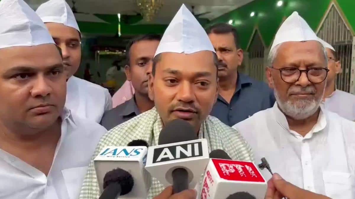 बिहार MLC चुनाव: नामांकन के बाद दरगाह पहुंचे निशांत, बोले- 'अल्लाह का आशीर्वाद लेने आया हूं'