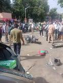Mumbai Best Bus Accident: बेस्ट बसची 4 वाहनांना धडक, टॅक्सी आडव्या पडल्या, दुचाकी चक्काचूर, दादरमध्ये हादरवणारी दृश्य, PHOTO