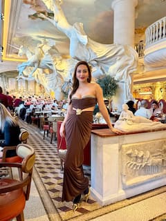 Zaara Yesmin Pics: ઓફ શોલ્ડર આઉટફીટમાં ઝારા યાસ્મિનનો બોલ્ડ અવતાર
