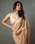 Hebah Patel : హెబ్బా... శారీలో అదిరిందబ్బా - ట్రెడిషనల్ విత్ హాట్ లుక్