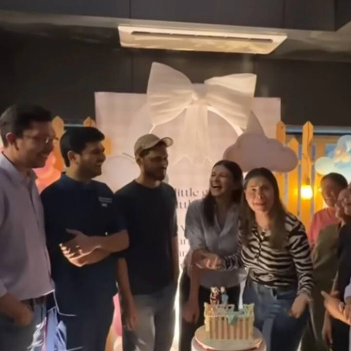अभिनेत्री संभावना सेठ सध्या आपल्या पर्सनल लाइफमुळे चर्चेत आहे. लग्नाच्या 10 वर्षांनंतर अभिनेत्रीला जुळे मुलं झाली आहेत.