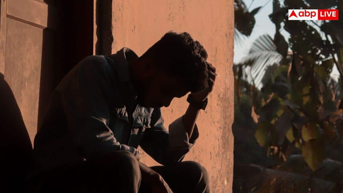 Mental Health Crisis: हर दिन 42 मौतें, डिप्रेशन और तनाव बना बड़ी चुनौती, एक्सपर्ट ने बताए ये शुरुआती लक्षण