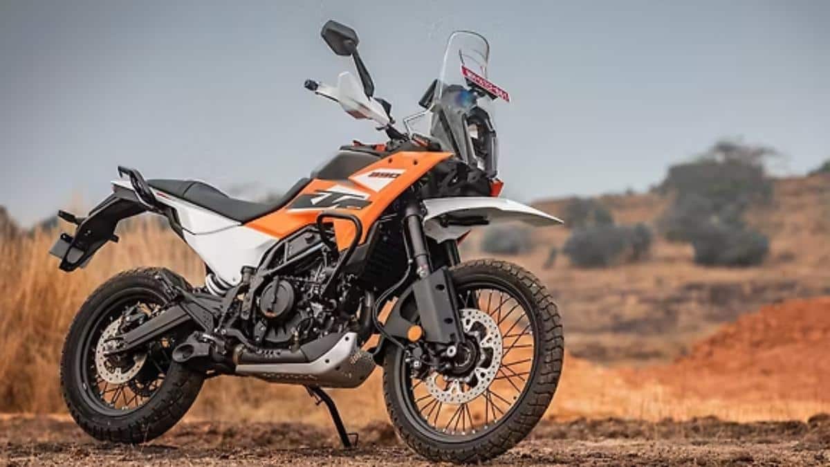 ஜாலியா சாகசம் பண்ண.. ஆஃப் ரோடில் அசத்தும் KTM 390 Adventure பைக் வாங்கலாமா?