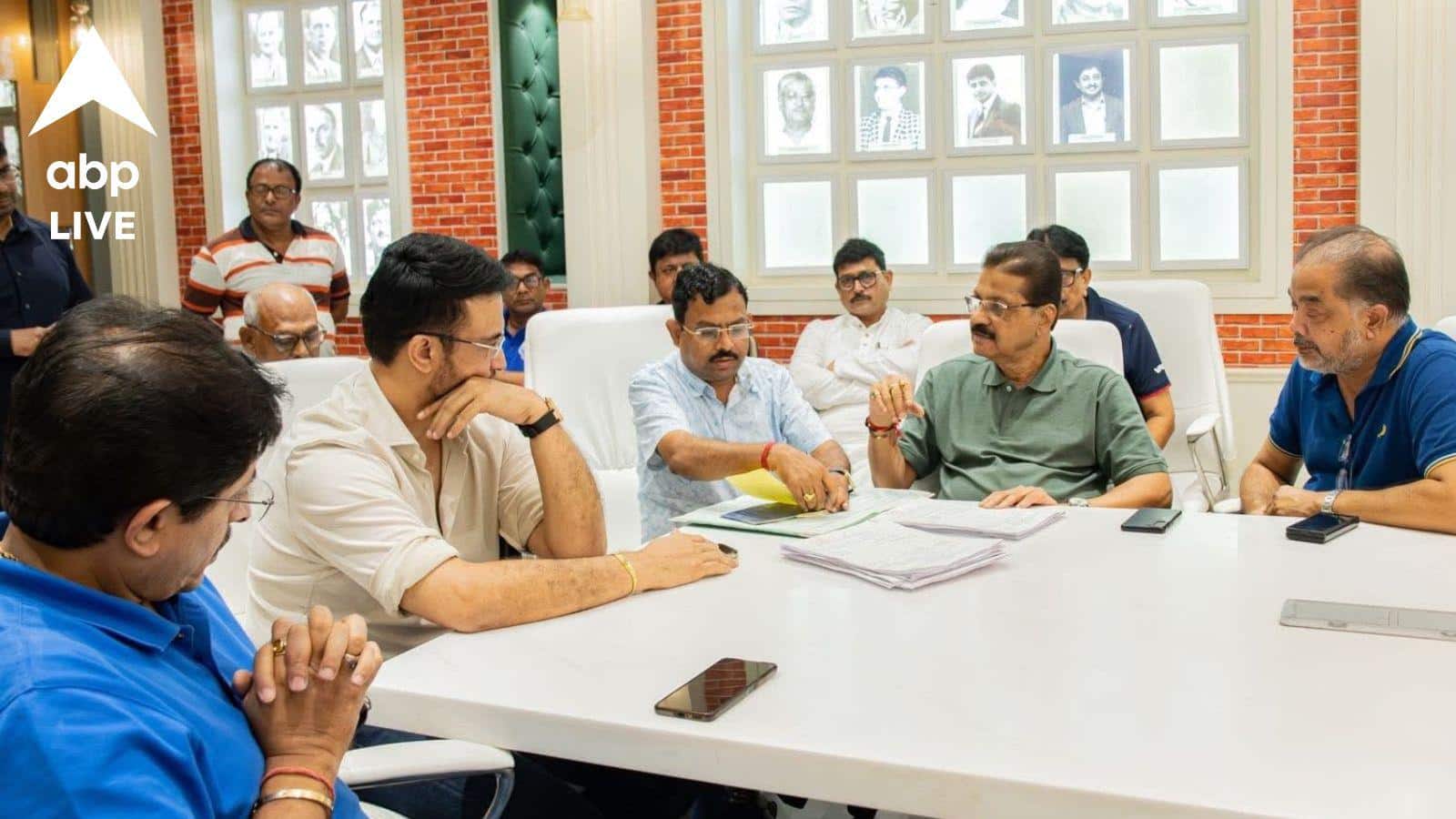 Bengal Cricket: নিয়ম না থাকলেও সদস্যদের স্বার্থের কথা ভেবেই... বললেন স্নেহাশিস, মেদিনীপুরেও পত্রযুদ্ধ