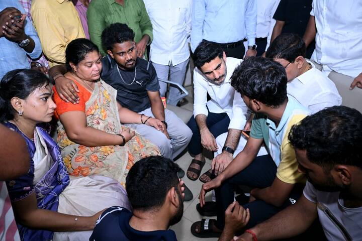ఎక్స్‌గ్రేషియా ఇవ్వడానికే మేము ఇక్కడికి రాలేదు. బాధిత కుటుంబాలను ఆదుకోవడం, కార్మికులకు అండగా నిలవడం మా బాధ్యత. ఇలాంటి ఘటనలు భవిష్యత్తులో పునరావృతం కాకుండా అవసరమైన చర్యలు తీసుకుంటాం: మంత్రి నారా లోకేష్