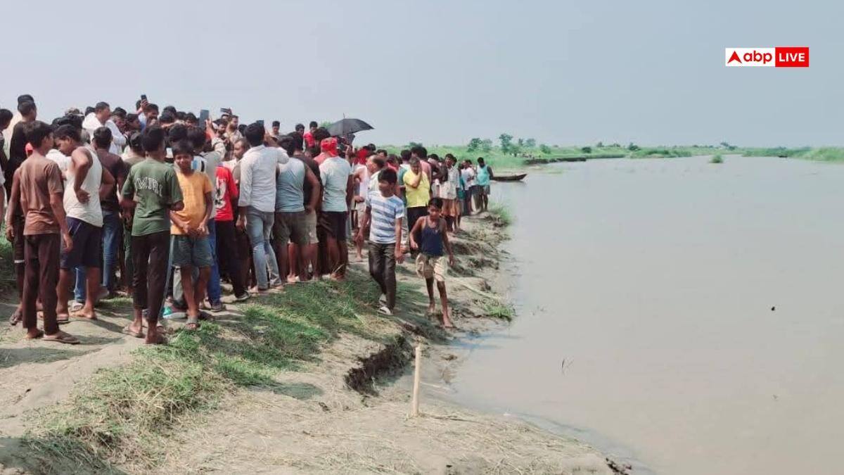 Supaul News: कोसी नदी में ओवरलोडिंग के चलते पलटी नाव, 3 बच्चे अस्पताल में भर्ती