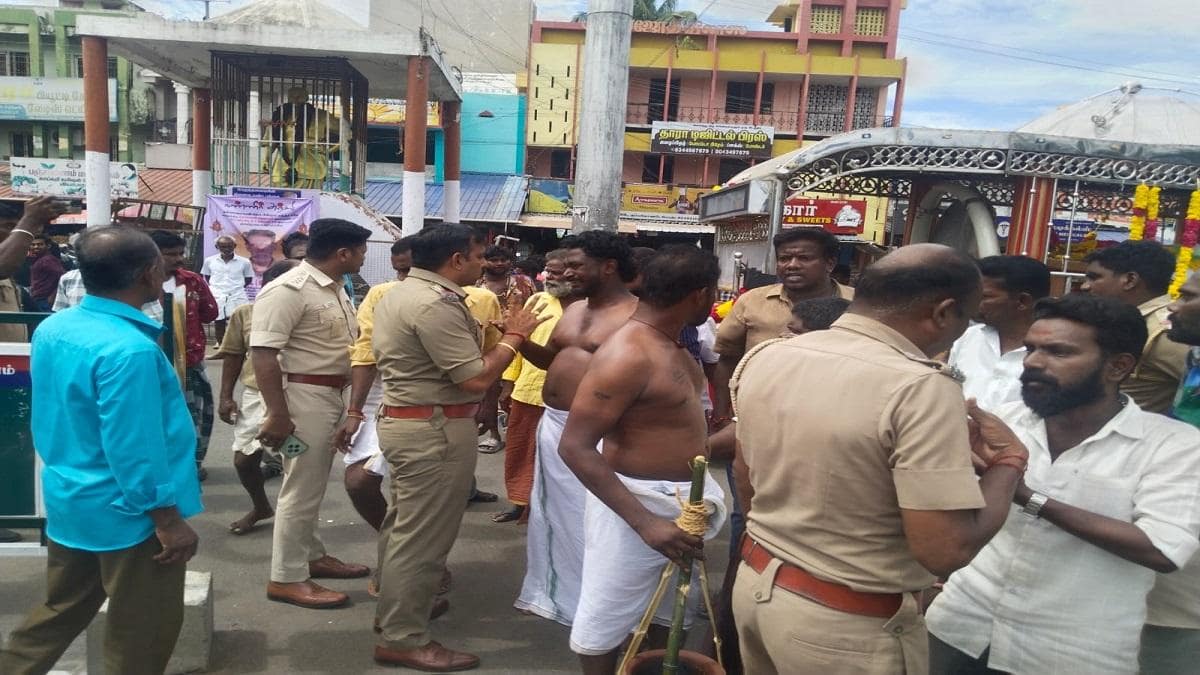 ஆற்றில் சரித்திர பதிவேடு குற்றவாளி சடலமாக மீட்பு – உடலை வைத்து உறவினர்கள் திடீர் சாலை மறியல்!
