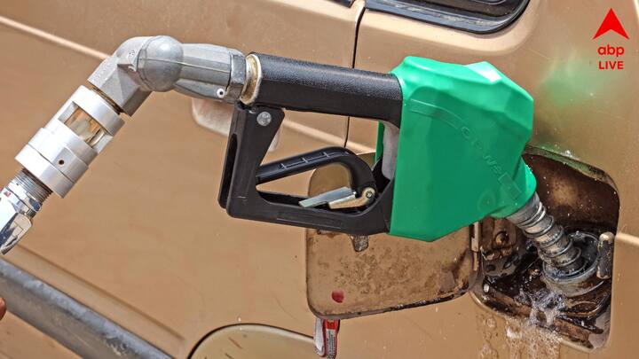 E85 ব্যবহারে কার্বন ডাই-অক্সাইড নির্গমন তুলনামূলকভাবে কম হয়। ইথানল উদ্ভিদভিত্তিক উৎস থেকে তৈরি হওয়ায় এটি পুনর্নবীকরণযোগ্য শক্তির উৎস। E85-এর অকটেন সংখ্যা সাধারণ পেট্রোলের তুলনায় বেশি হওয়ায় কিছু উচ্চ-ক্ষমতাসম্পন্ন ইঞ্জিনে ভালো পারফরম্যান্স পাওয়া যেতে পারে।