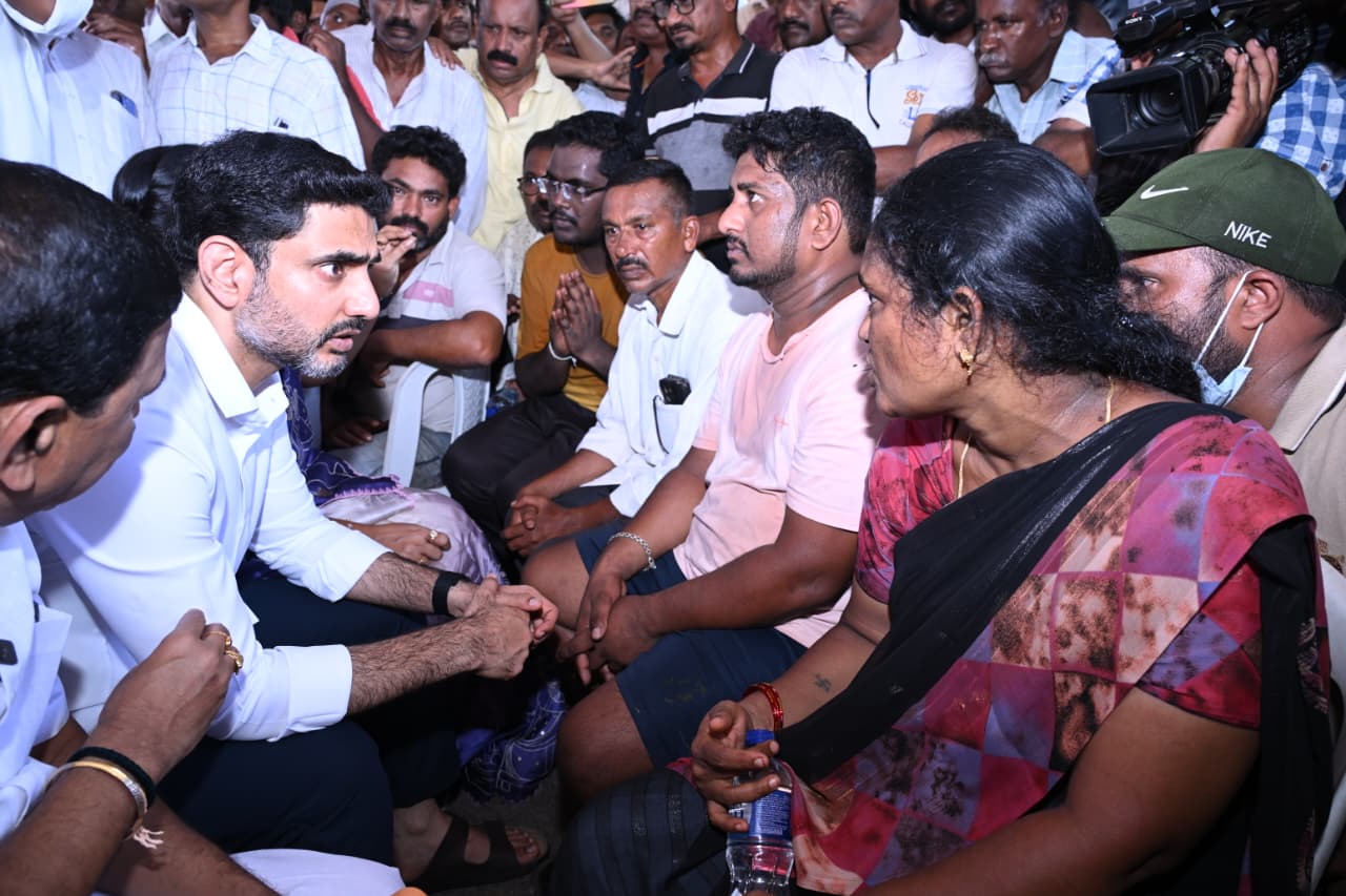 Vizag Steel Plant ప్రమాదంలో షాకింగ్ నిజాలు.. మృత్యుంజయులం అంటూ పోస్ట్, అంతలోనే తీవ్ర విషాదం