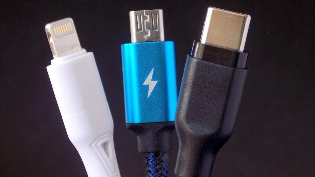 USB पोर्ट अलग-अलग रंग के क्यों होते हैं? जानिए कौन-सा कलर देता है तेज स्पीड USB पोर्ट अलग-अलग रंग के क्यों होते हैं? जानिए कौन-सा कलर देता है तेज स्पीड