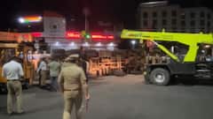 Navale Bridge Accident : मध्यरात्री नवले पुलावर थरारक अपघात; सिमेंट टँकर थेट दुचाकीवर उलटला अन् 'मृत्यूचं तांडव'