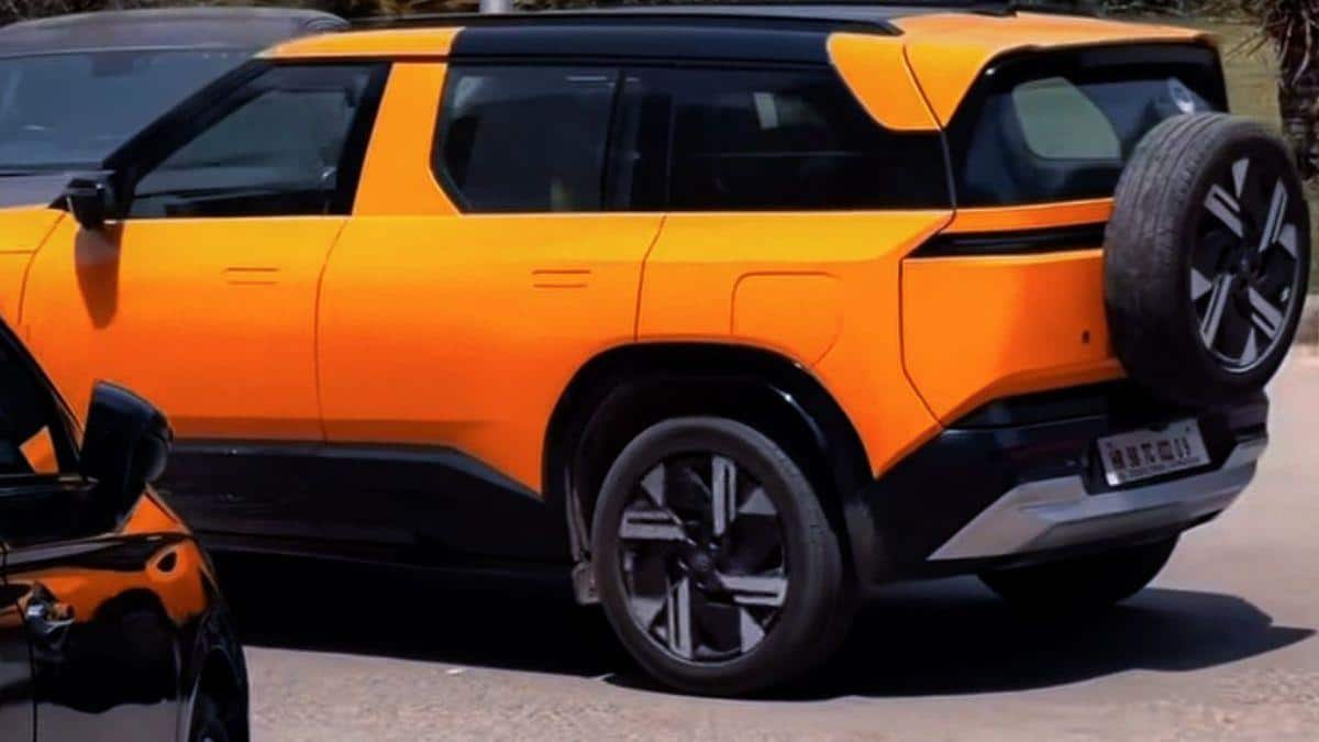 Tata Sierra Modified: ల్యాండ్ రోవర్ డిఫెండర్‌లా స్టైల్లో టాటా సియెర్రా కారు... లుక్ అదిరిపోయింది కానీ.. మోడిఫికేష‌న్ తో ఈ తిప్పలు తప్పవు!