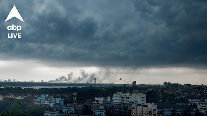 কলকাতা ও উত্তর ২৪ পরগনায় বজ্রবিদ্যুৎ-সহ ভারী বৃষ্টির সতর্কতা জারি করা হয়েছে।