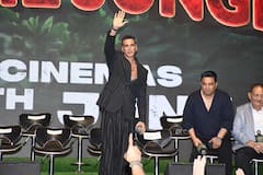 'वेलकम टू द जंगल' के ट्रेलर लॉन्च में लगा सितारों का मेला, दिशा पाटनी के ग्लैमर ने लूटी लाइमलाइट, अक्षरा सिंह भी आईं नजर