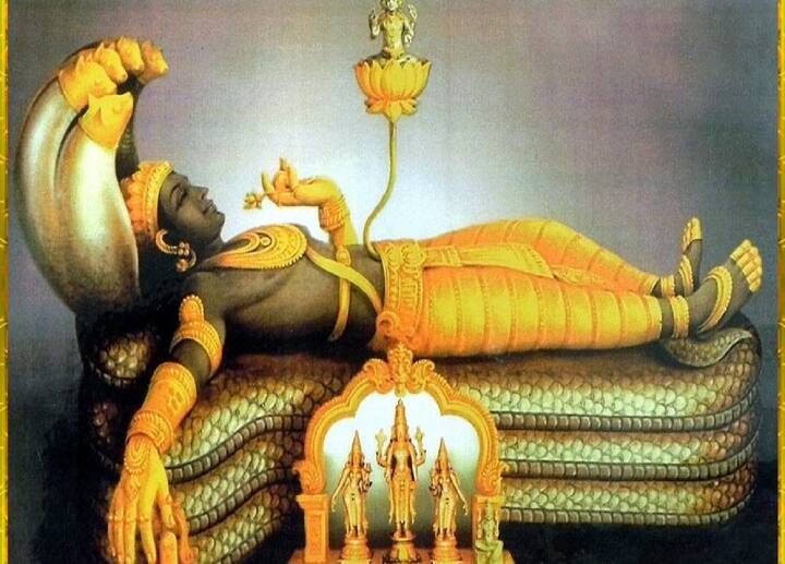 Lord Vishnu Favorite Zodiac Signs:બ્રહ્માંડના રક્ષક ભગવાન વિષ્ણુના આશીર્વાદ જેના પર હોય છે, તેને જીવનમાં ક્યારેય કોઈ વસ્તુની કમી રહેતી નથી. નારાયણના આશીર્વાદ મેળવવા માટેના શ્રેષ્ઠ દિવસો ગુરુવાર, એકાદશી, પુરુષોત્તમ મહિનો અને ચાતુર્માસ છે. તમને જણાવી દઈએ કે ચાતુર્માસ ચાર મહિના સુધી ચાલે છે. આ સમયગાળા દરમિયાન ભગવાન વિષ્ણુ યોગિક નિદ્રામાં જાય છે. જ્યોતિષ શાસ્ત્ર અનુસાર, કેટલીક રાશિઓ એવી છે જે ભગવાન વિષ્ણુને ખૂબ પ્રિય છે. આ રાશિવાળા લોકો ભગવાન વિષ્ણુના વિશેષ આશીર્વાદ હેઠળ રહે છે. આ રાશિઓ હેઠળ જન્મેલા લોકોના જીવનમાં હંમેશા સુખ, સમૃદ્ધિ અને સફળતા રહે છે. તો ચાલો જાણીએ કે તે કઈ ભાગ્યશાળી રાશિઓ છે જેના પર નારાયણ હંમેશા કૃપાળુ રહે છે.
