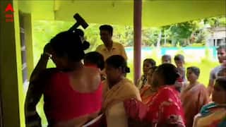 TMC News : হাড়োয়ায় তৃণমূল নেতার বাগানবাড়িতে সরকারি ত্রাণ ! হাতুড়ি দিয়ে গেট ভেঙে ঢুকলেন মহিলারা