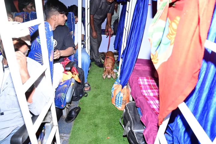 జిల్లా వ్యాప్తంగా గంజాయి నిర్మూలనకు ప్రత్యేక బృందాలు, ఈగల్ టీం, నార్కోటిక్ జాగిలాల సహాయంతో నిరంతర తనిఖీలు కొనసాగుతాయని తెలిపారు.