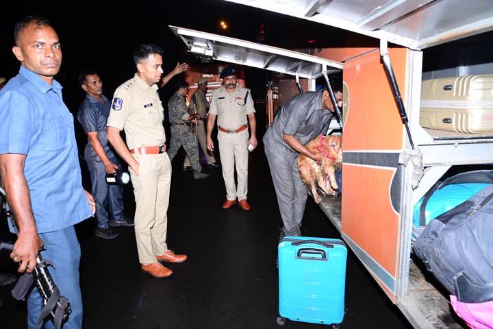 ఈ కార్యక్రమంలో ఆదిలాబాద్ డిఎస్పీ ఎల్ జీవన్ రెడ్డి, జైనథ్ సిఐ జి శ్రావణ్, సిబ్బంది తదితరులు పాల్గొన్నారు.