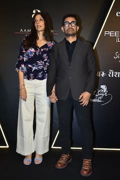 'लगान' ने पूरे किए 25 साल, टीम ने मनाया जश्न, गर्लफ्रेंड गौरी स्प्रैट संग चमके आमिर खान