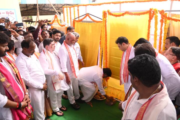 ఇందులో భాగంగా గూడెంగుట్ట పరిధిలోని లిఫ్ట్ ఇరిగేషన్ (ఎత్తిపోతల పథకం) పనుల కోసం రూ. 74 కోట్లు కేటాయించి, ఈరోజు భూమిపూజ చేసుకోవడం శుభపరిణామన్నారు.