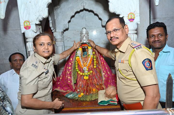 तळेगावमधील तुळजाभवानी मातेचा सव्वा किलो वजनाचा चांदीचा मुकुट चोरीला गेला होता.