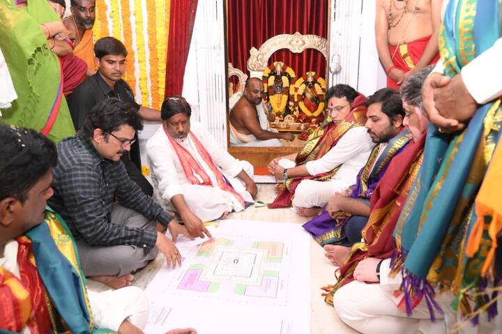 కాంగ్రెస్ ప్రభుత్వం అధికారంలోకి వచ్చిన ఈ కొద్ది కాలంలోనే రాష్ట్రములోని ఆధ్యాత్మిక క్షేత్రాల పునరుద్ధరణకు భారీగా నిధులు మంజూరు చేసిందని తెలిపారు. ఈ రెండున్నర ఏళ్ల కాలంలోనే రాష్ట్రవ్యాప్తంగా ఉన్న దేవాలయాల అభివృద్ధి కోసం ప్రభుత్వం రూ. 2,216 కోట్లు మంజూరు చేసిందని ఆయన ప్రకటించారు.