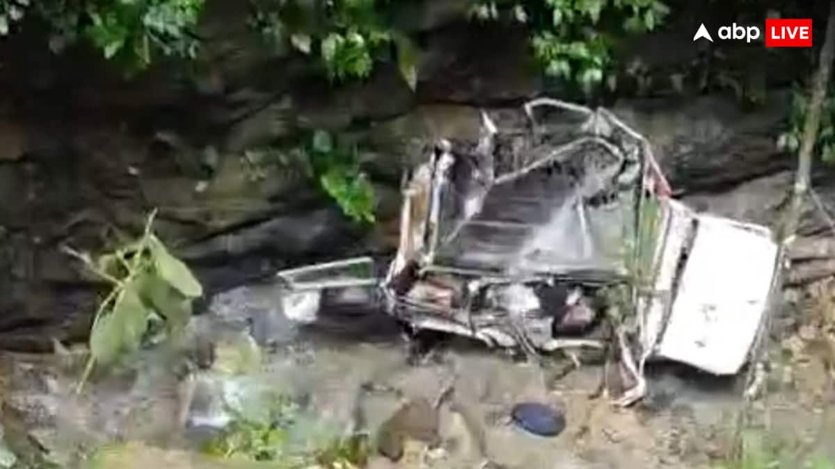 अरुणाचल प्रदेश के ईस्ट कामेंग में खाई में गिरी गाड़ी, असम के पांच युवकों की दर्दनाक मौत
