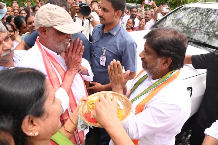 ​బాసర నుంచి భద్రాచలం వరకు ఆధ్యాత్మిక కారిడార్ ​గోదావరి పరివాహక ప్రాంతంలోని ఆలయాల అభివృద్ధిపై ప్రభుత్వం ప్రత్యేక దృష్టి సారించిందని డిప్యూటీ సీఎం పేర్కొన్నారు.