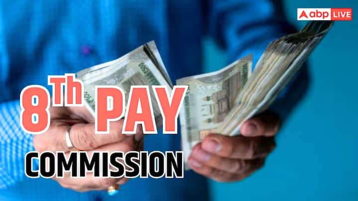 Salary News : অষ্টম বেতন কমিশনে বদলে যেতে পারে অনেক হিসেব। এবার বেতন বৃদ্ধি কেবল ফিটমেন্ট ফ্যাক্টরের ওপর নির্ভর করবে না। আরও অনেক ভিত্তির ওপর নির্ভর করবে কেন্দ্রীয় সরকারি কর্মচারীদের বেতন। জেনে নিন, এবার কোন ফর্মুলায় আপনার বেতন বৃদ্ধি হতে পারে।