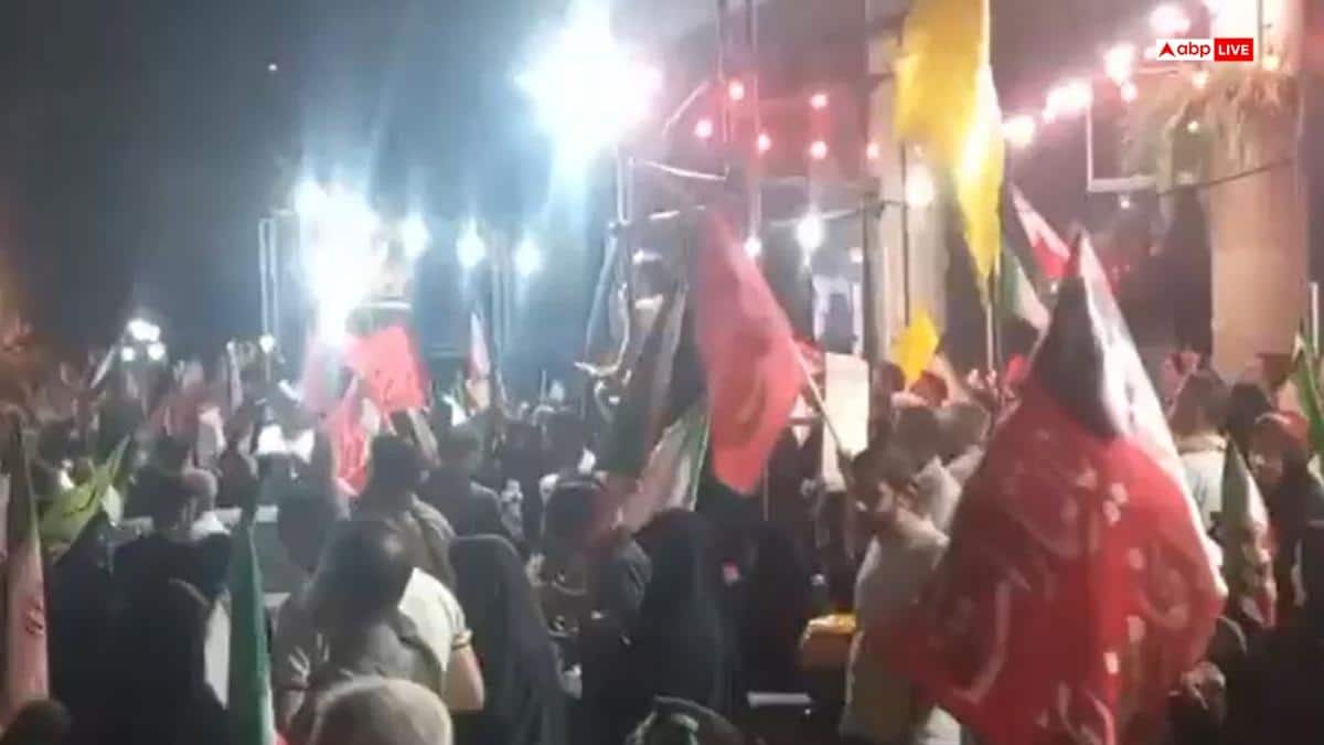 'अराघची इस्तीफा दो...', अमेरिका के साथ पीस डील की खबरों के बीच ईरान में बवाल, सड़कों पर उतरे लोग