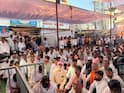रोहित पवारांचे कुटुंबीय भावूक; आईने हात जोडले, पंढरपुरात वडिलांचे हाल पाहून मुलांचे डोळे पाणावले