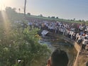 Pandharpur Accident News : महाराष्ट्र हादरला! देवाचं दर्शन घेऊन निघालेल्या 8 भाविकांचा मृत्यू, नेमकं काय घडलं? हादरवून सोडणारे Photos