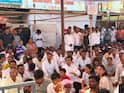 रोहित पवारांचे कुटुंबीय भावूक; आईने हात जोडले, पंढरपुरात वडिलांचे हाल पाहून मुलांचे डोळे पाणावले