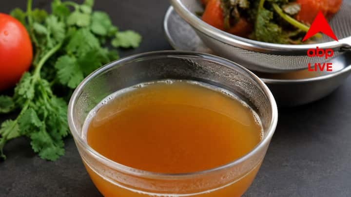 পুরো জলটা ছেঁকে নিয়ে অল্প অল্প করে পান করুন। এই জল মদ্যপান এবং সিগারেট পান করার প্রবণতা কমায়। এই জলের কোনও পার্শ্বপ্রতিক্রিয়া নেই, তবুও এই পদ্ধতি মেনে চলার আগে চিকিৎসকের পরামর্শ নেওয়া উচিত।