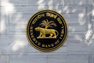 RBI News: RBIએ આ બેન્ક પર લગાવ્યો છ મહિનાનો પ્રતિબંધ, રૂપિયા ઉપાડવા પર લગાવી લિમિટ