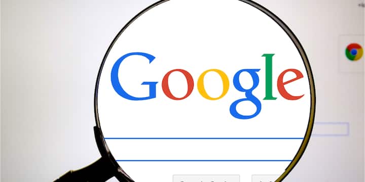दिलचस्प बात यह है कि यह Doodle Google के आधिकारिक कंपनी बनने से पहले ही लॉन्च कर दिया गया था. आज Google की समर्पित Doodlers टीम दुनिया भर के लिए 5,000 से अधिक Doodles तैयार कर चुकी है. वर्षों के दौरान Google ने कई ऐसे Doodles बनाए जिन्हें लोगों ने खूब पसंद किया.