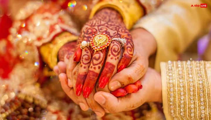 चातुर्मास के शुरू होते ही मुंडन संस्कार, विवाह, तिलक, यज्ञोपवीत जैसे शुभ-मांगलिक संस्कार की पर रोक लग जाएगी. इस अवधि में किसी नए काम की शुरुआत भी नहीं करना चाहिए.